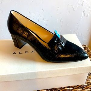 BNIB Alex Marie Black Pointed Toe Heel Croc Emboss